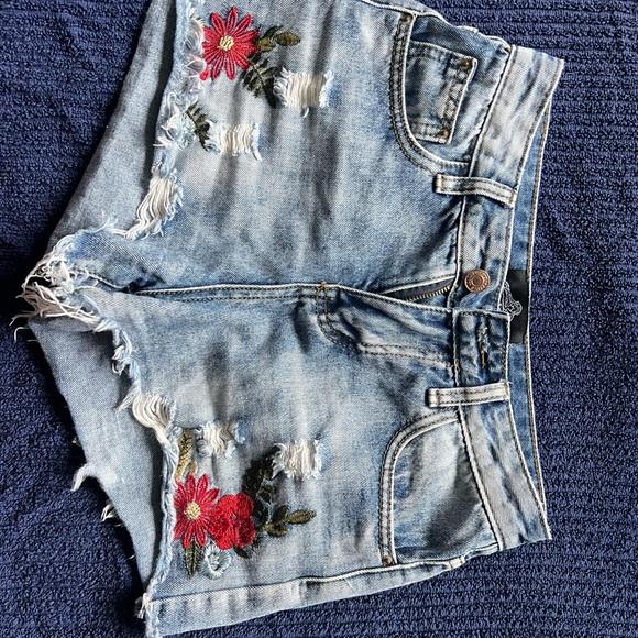 Angie Embroidered High Rise Denim Jean Shorts  size S w/ floral details - Picture 6 of 11